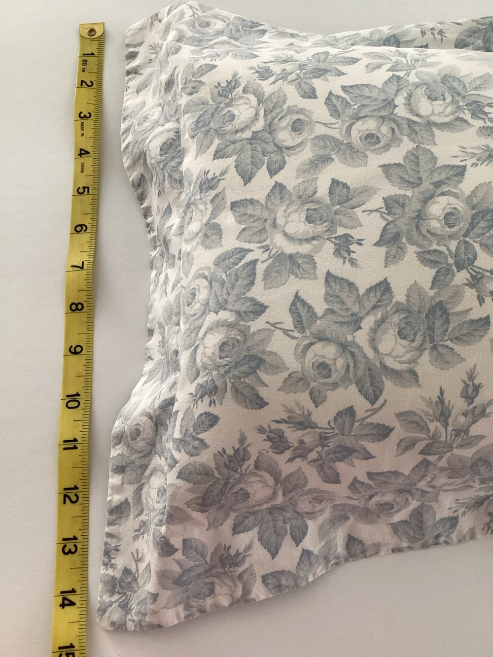 Yves Delorme Classic Blue Cotton Floral Pillow - Picture 2 of 11
